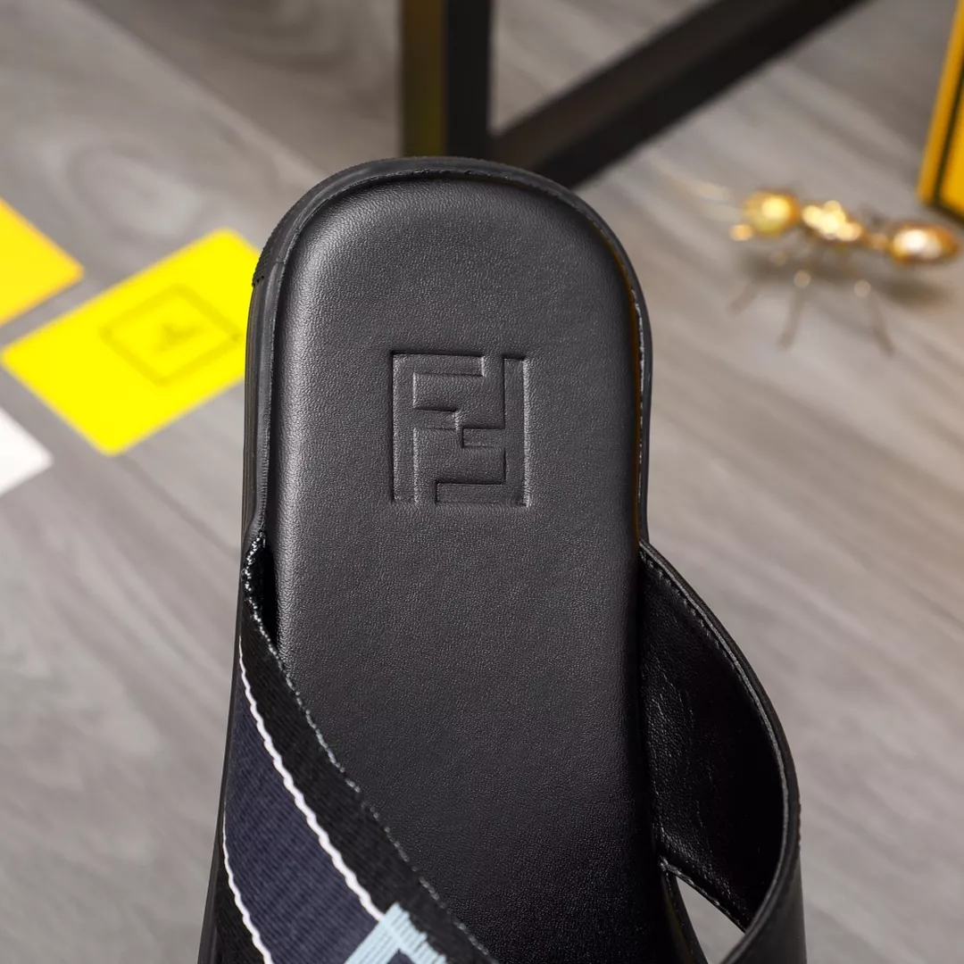 Fendi Slippers For Men Sophisticated 367
