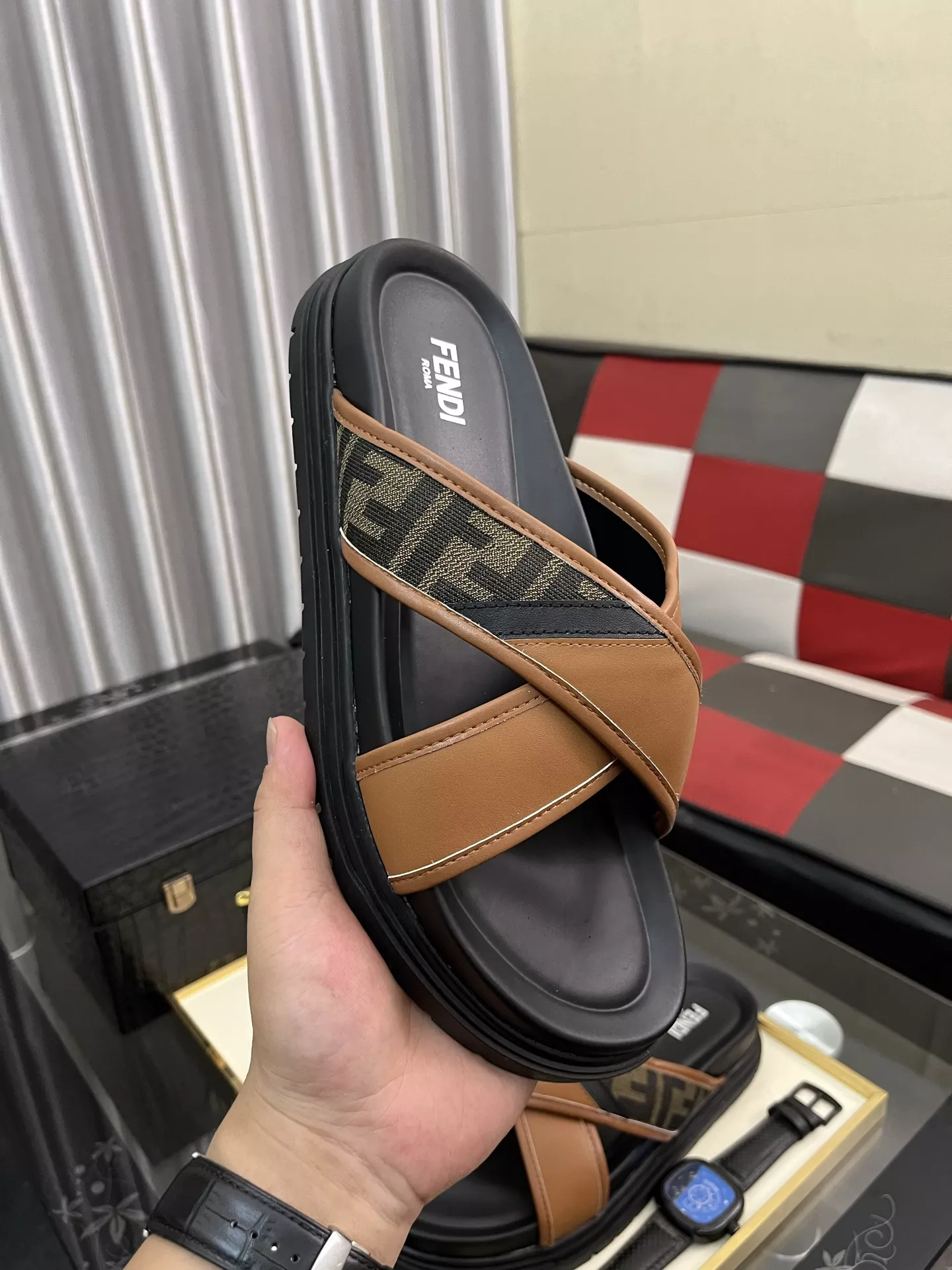 Fendi Slippers For Men UrbanStyle 2746