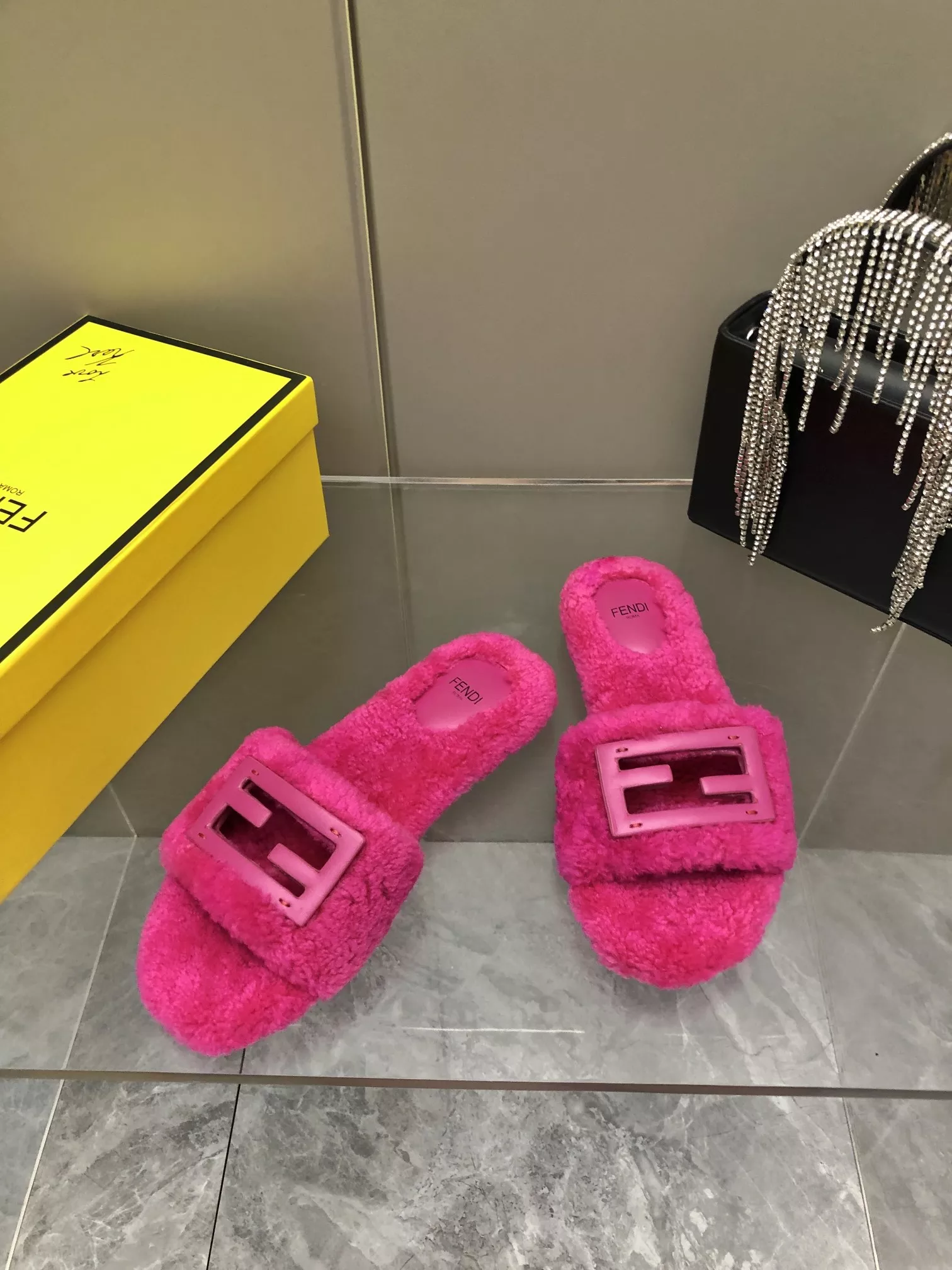 Fendi Slippers For Women Affordable 2942