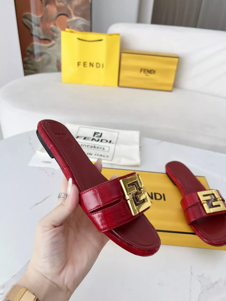 Fendi Slippers For Women Bright 8305