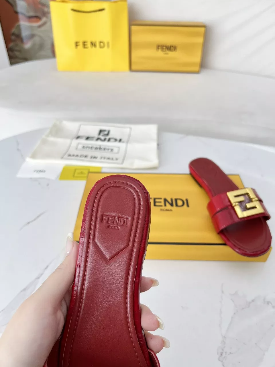 Fendi Slippers For Women Bright 8305