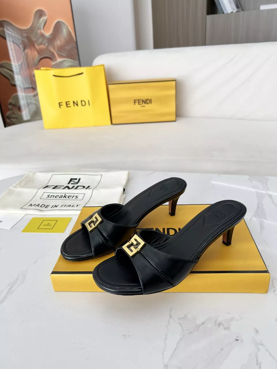 Fendi Slippers For Women Bright 8306
