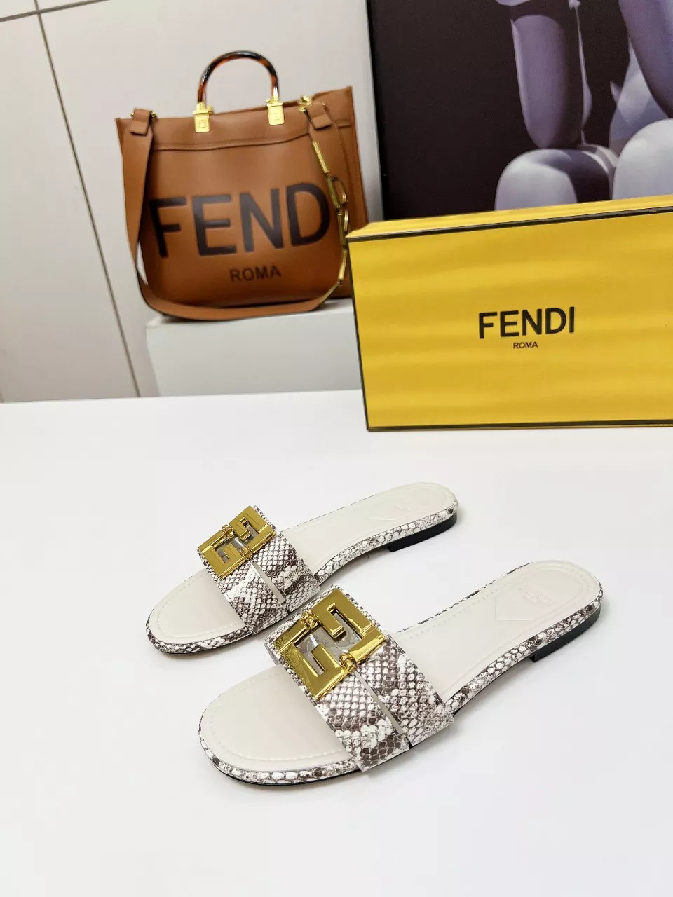 Fendi Slippers For Women Comfortable 500