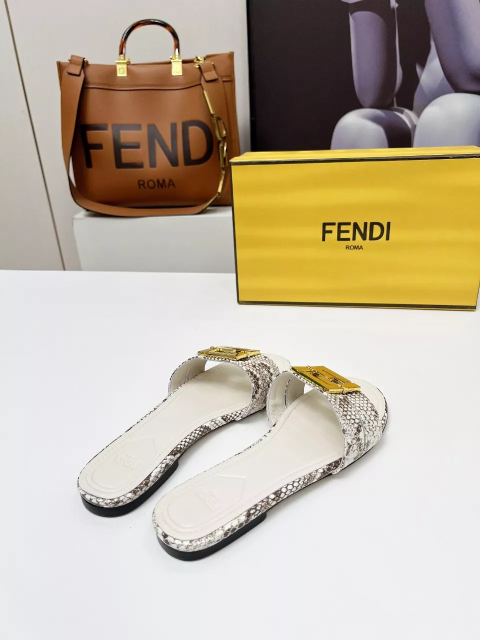 Fendi Slippers For Women Comfortable 500