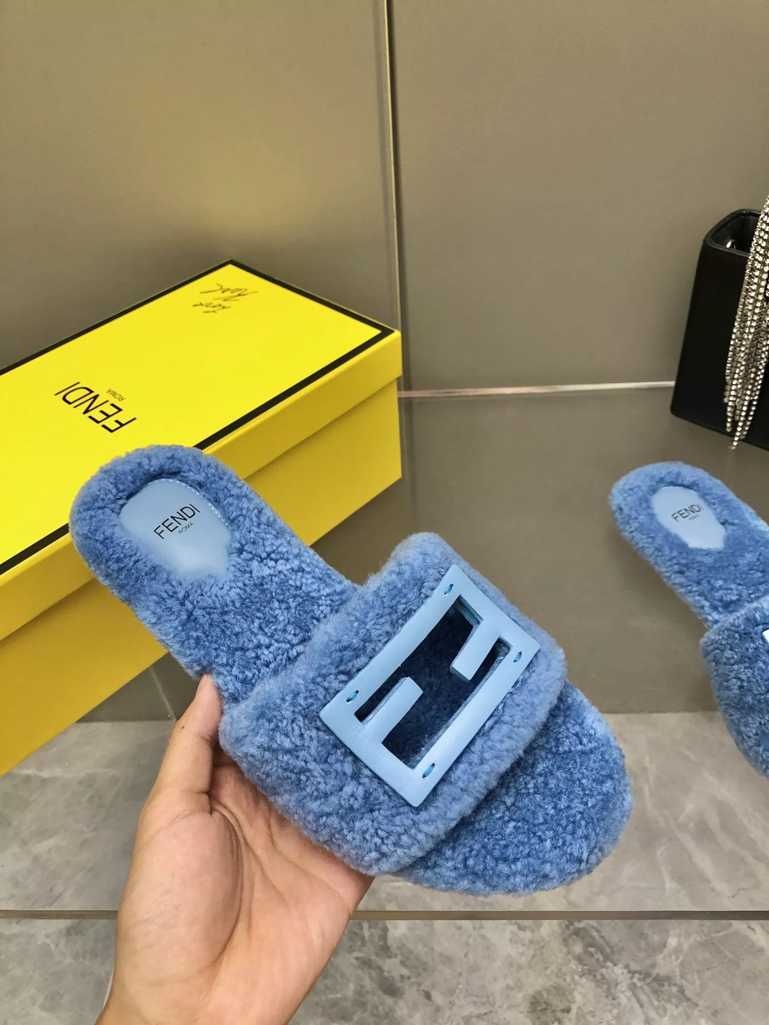 Fendi Slippers For Women Comfortable 7441