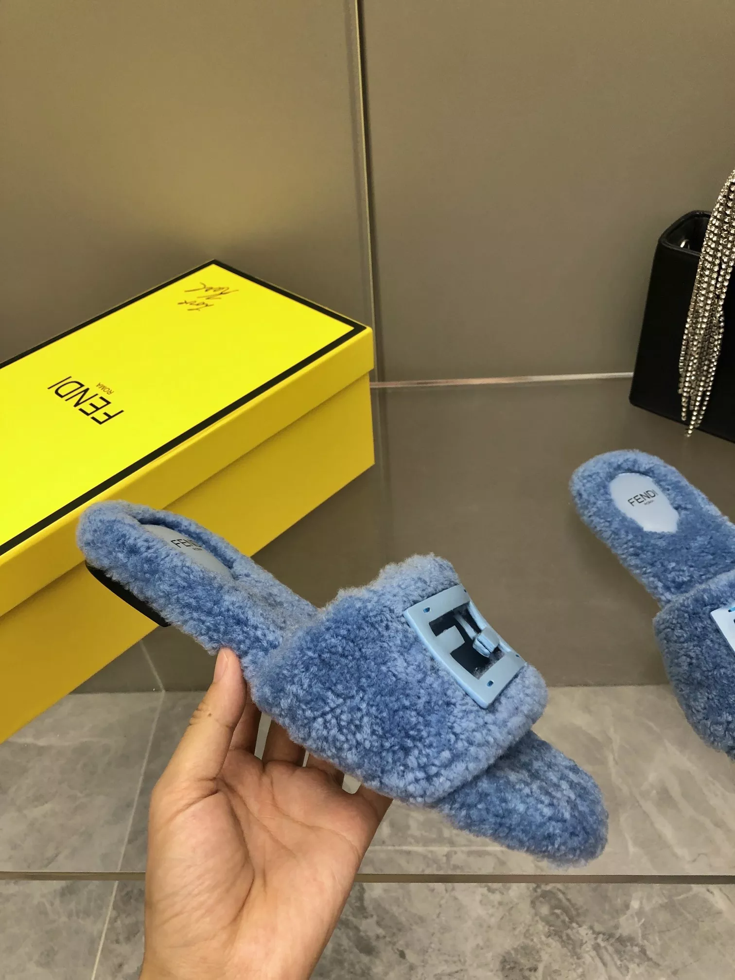 Fendi Slippers For Women Comfortable 7441
