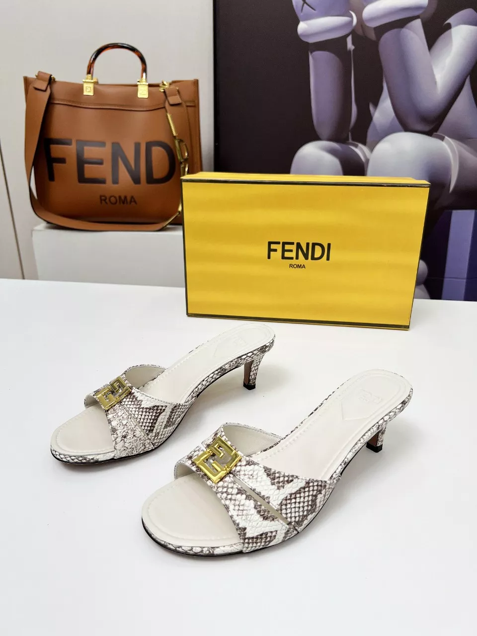 Fendi Slippers For Women Compact 641