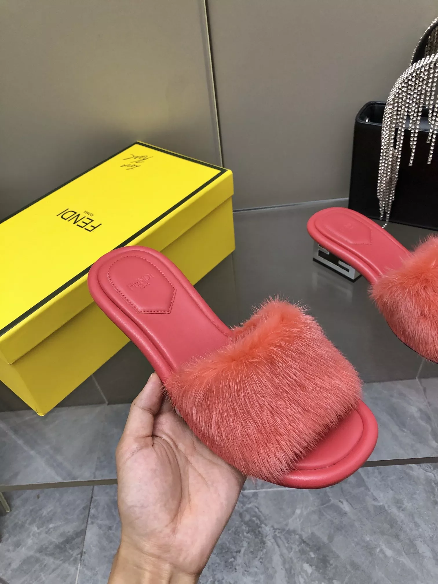 Fendi Slippers For Women GoAnywhere 3153