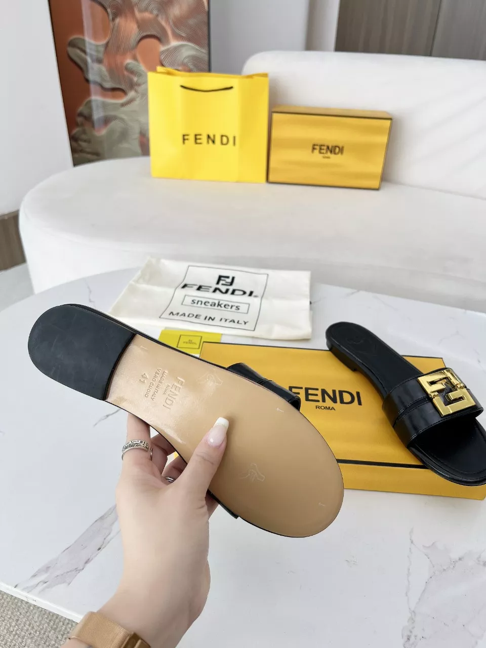 Fendi Slippers For Women HighQuality 2557