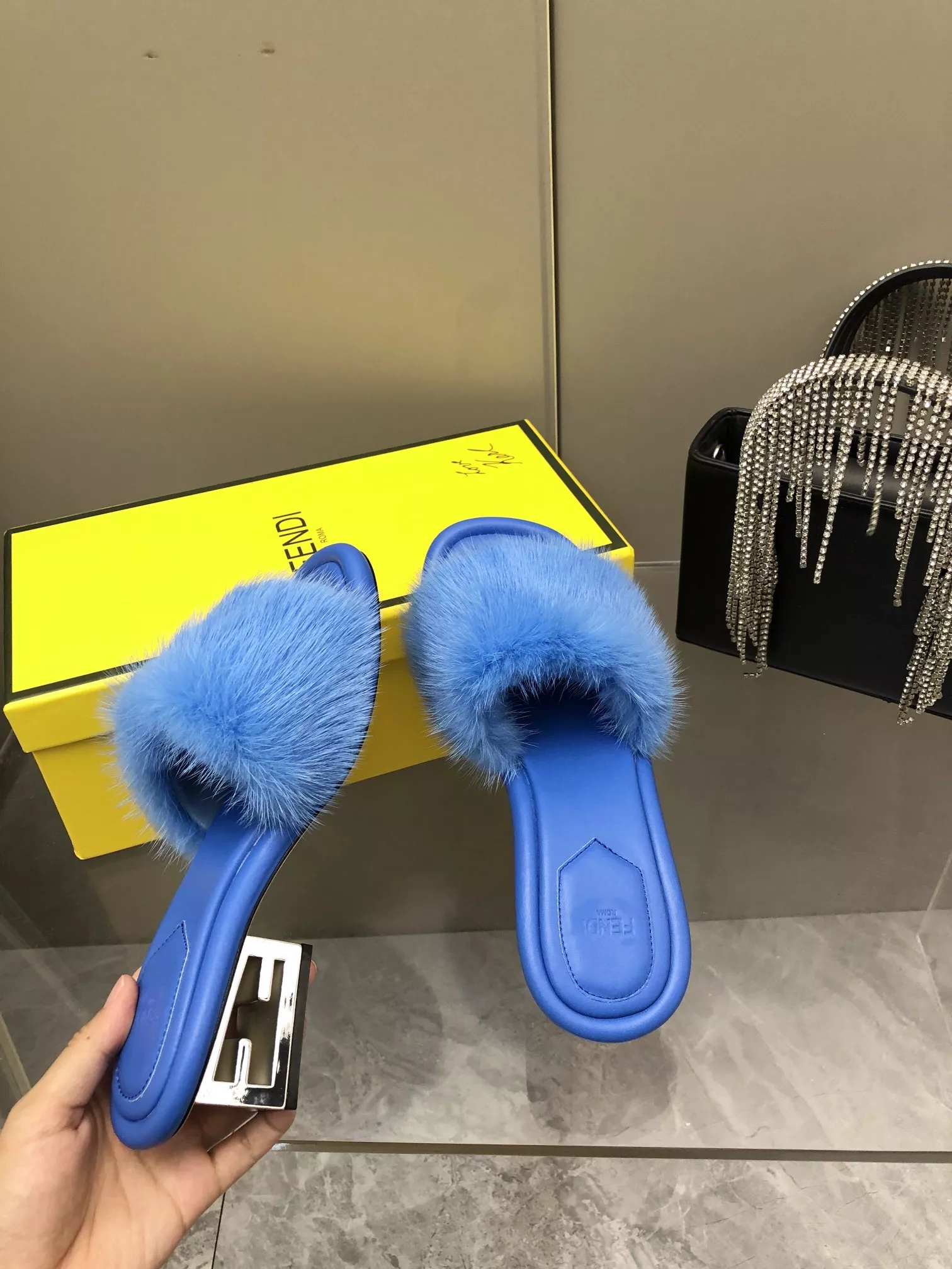 Fendi Slippers For Women HighQuality 3920
