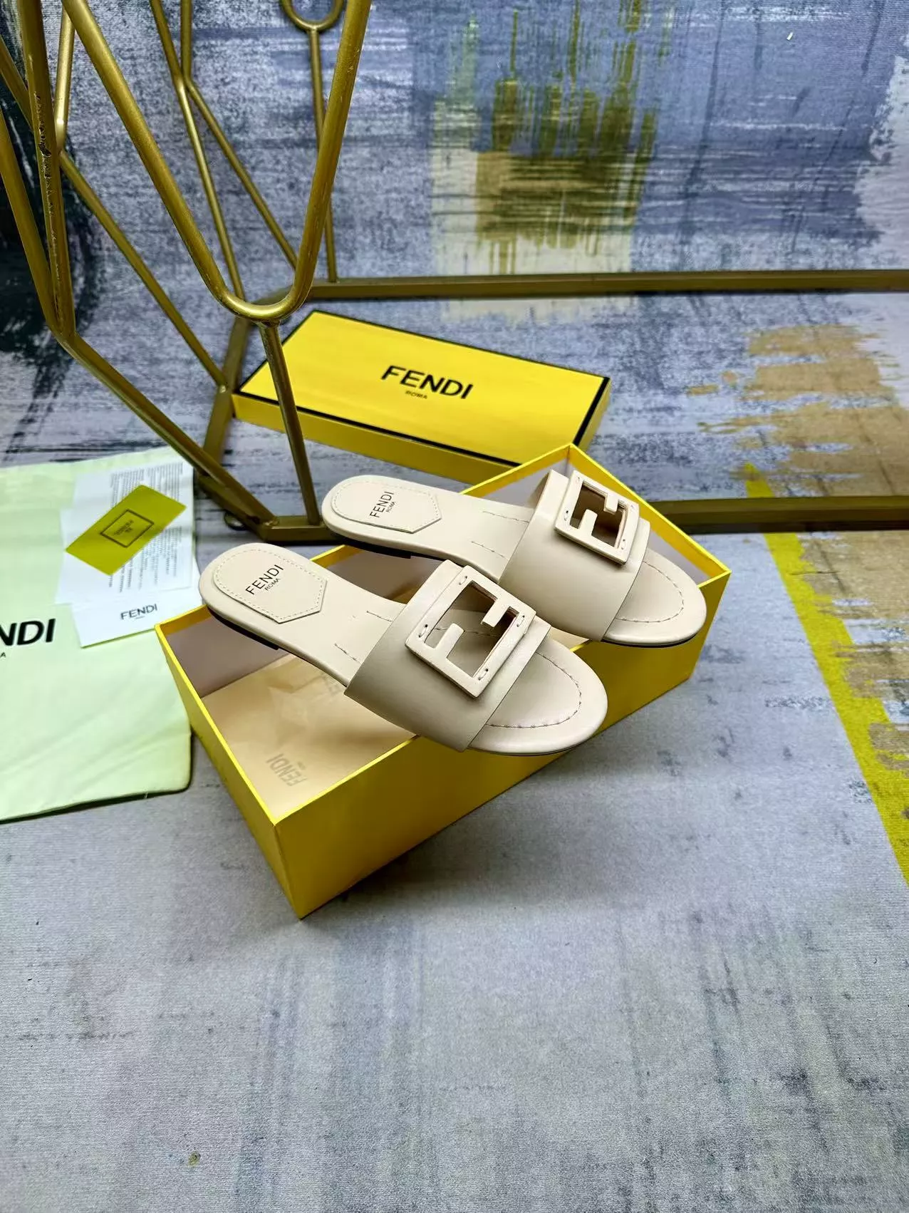 Fendi Slippers For Women ModernLook 1492