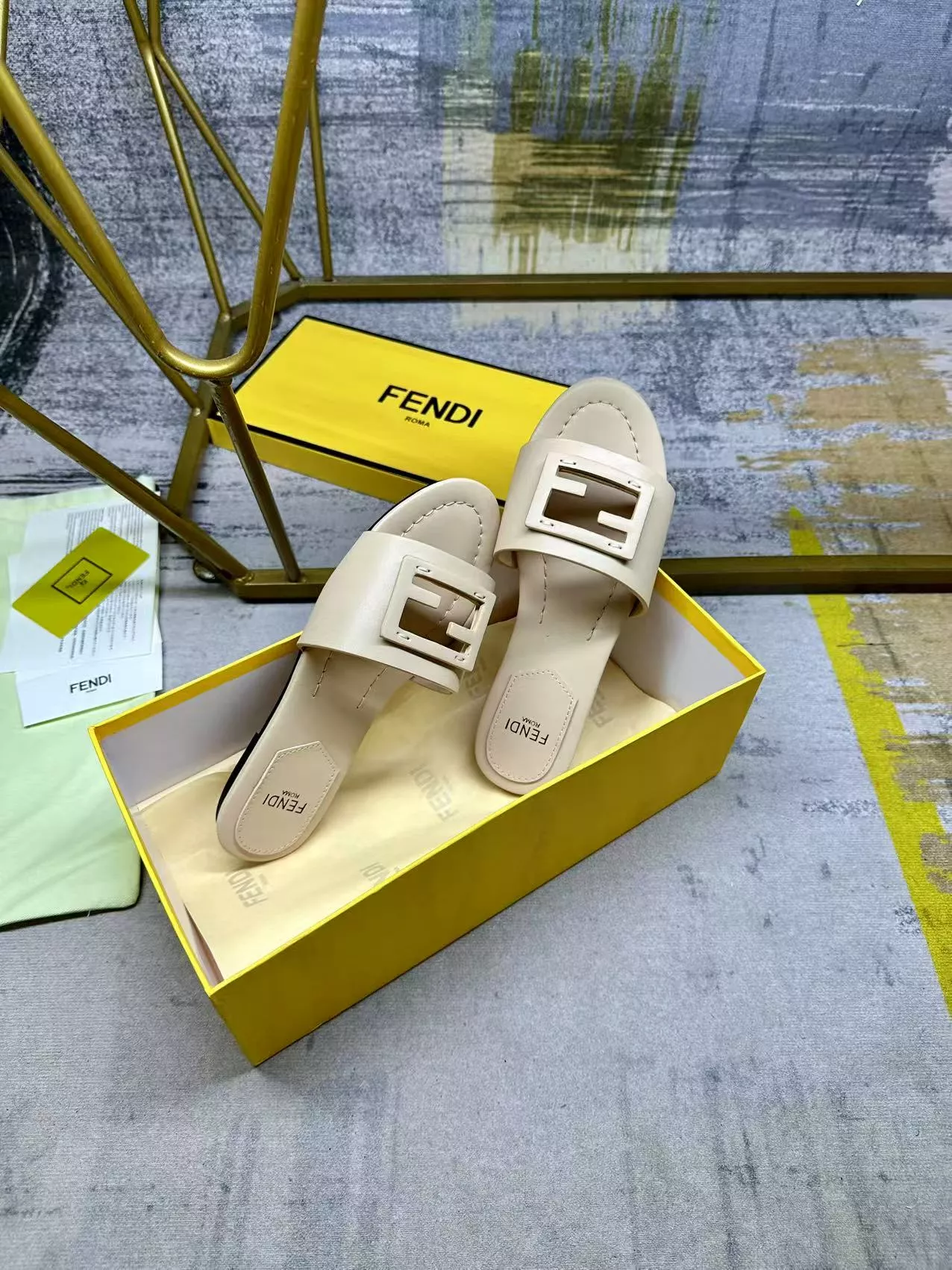 Fendi Slippers For Women ModernLook 1492