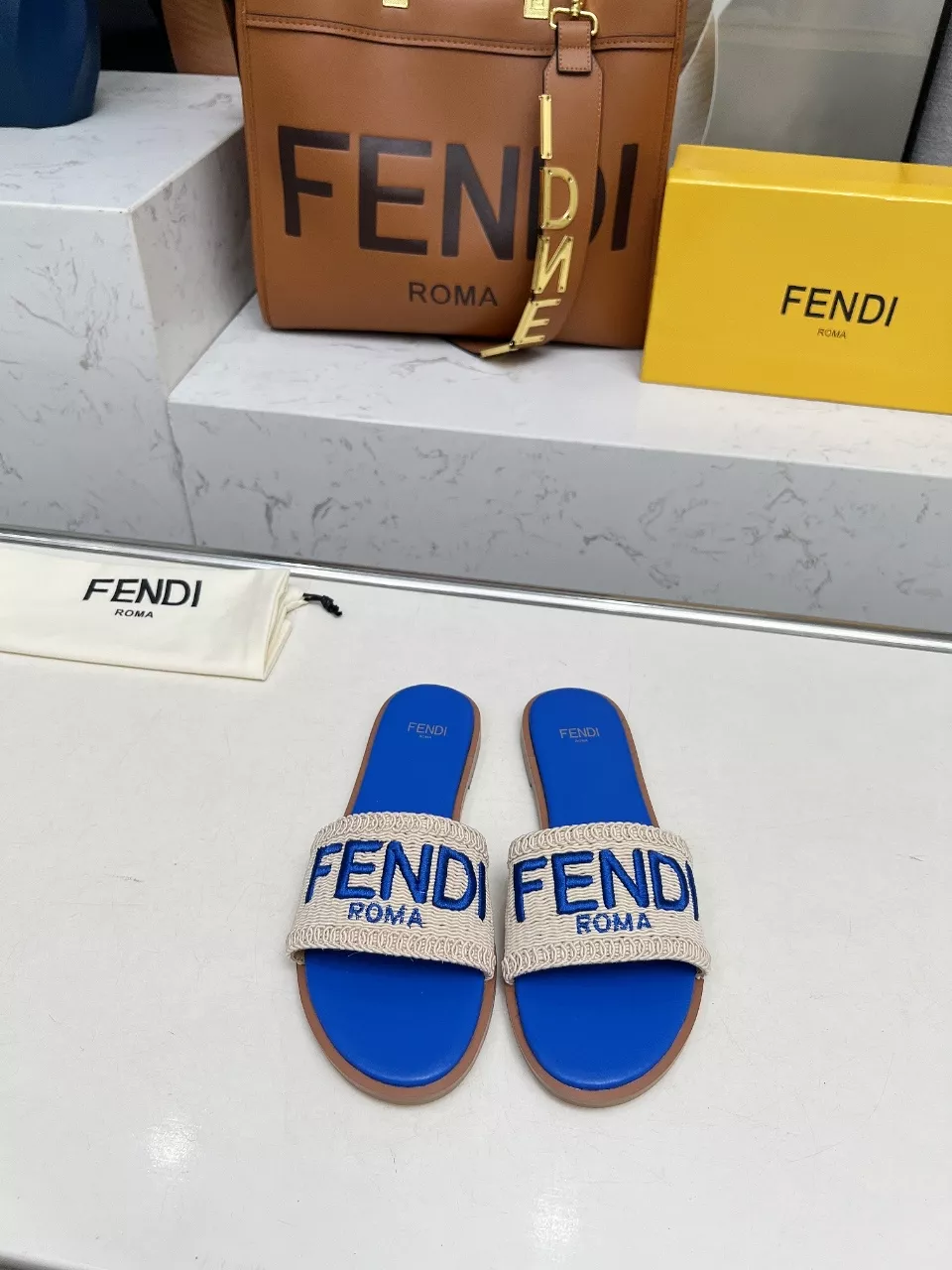 Fendi Slippers For Women ModernLook 2315