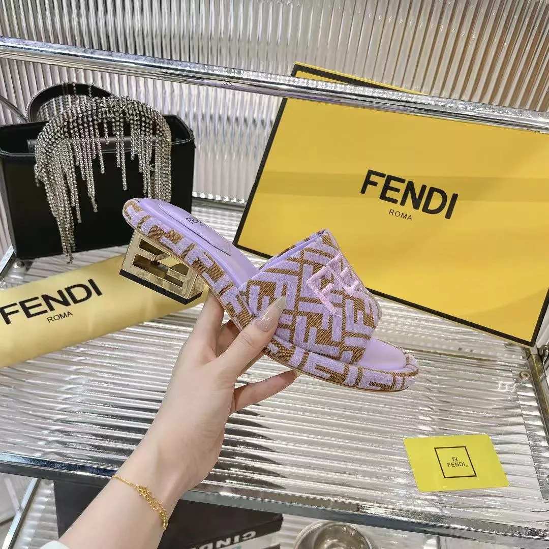 Fendi Slippers For Women ModernLook 2960