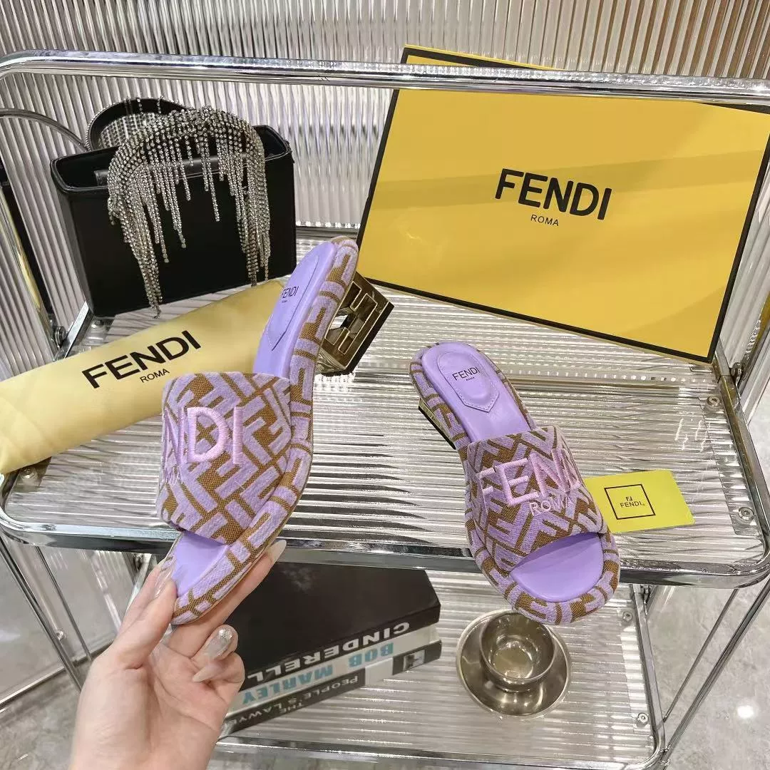 Fendi Slippers For Women ModernLook 2960