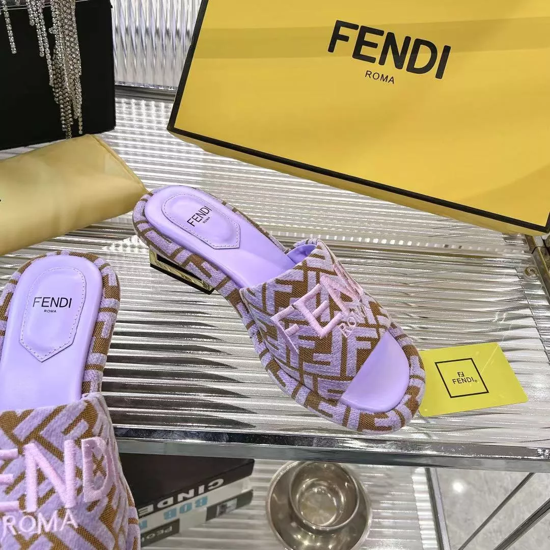 Fendi Slippers For Women ModernLook 2960