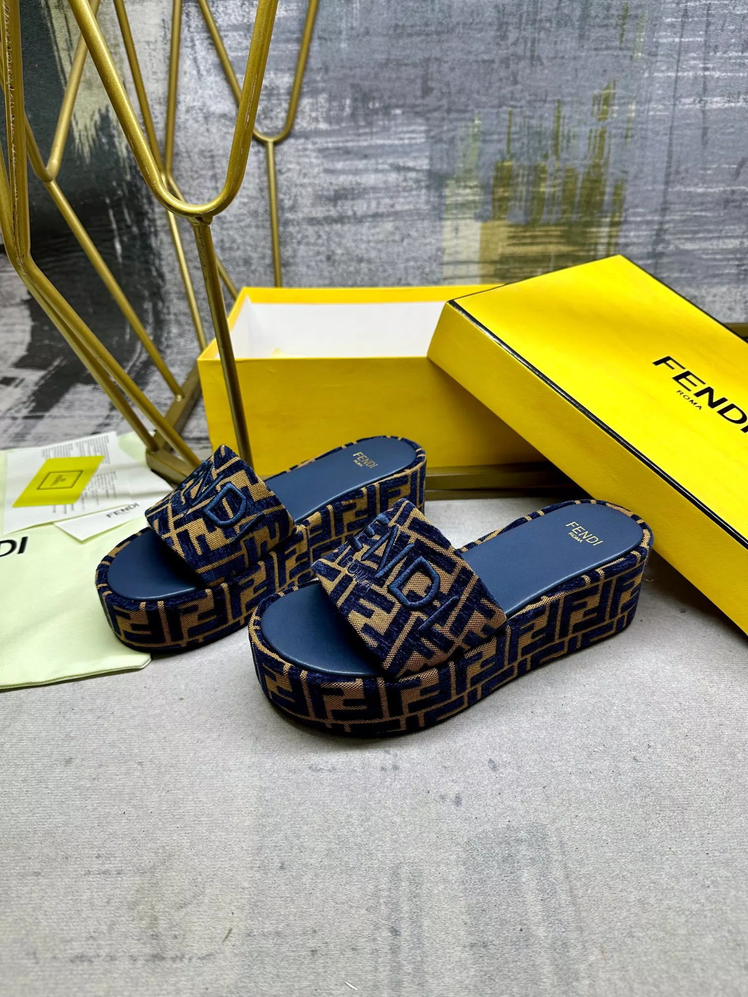Fendi Slippers For Women SmartChoice 9360