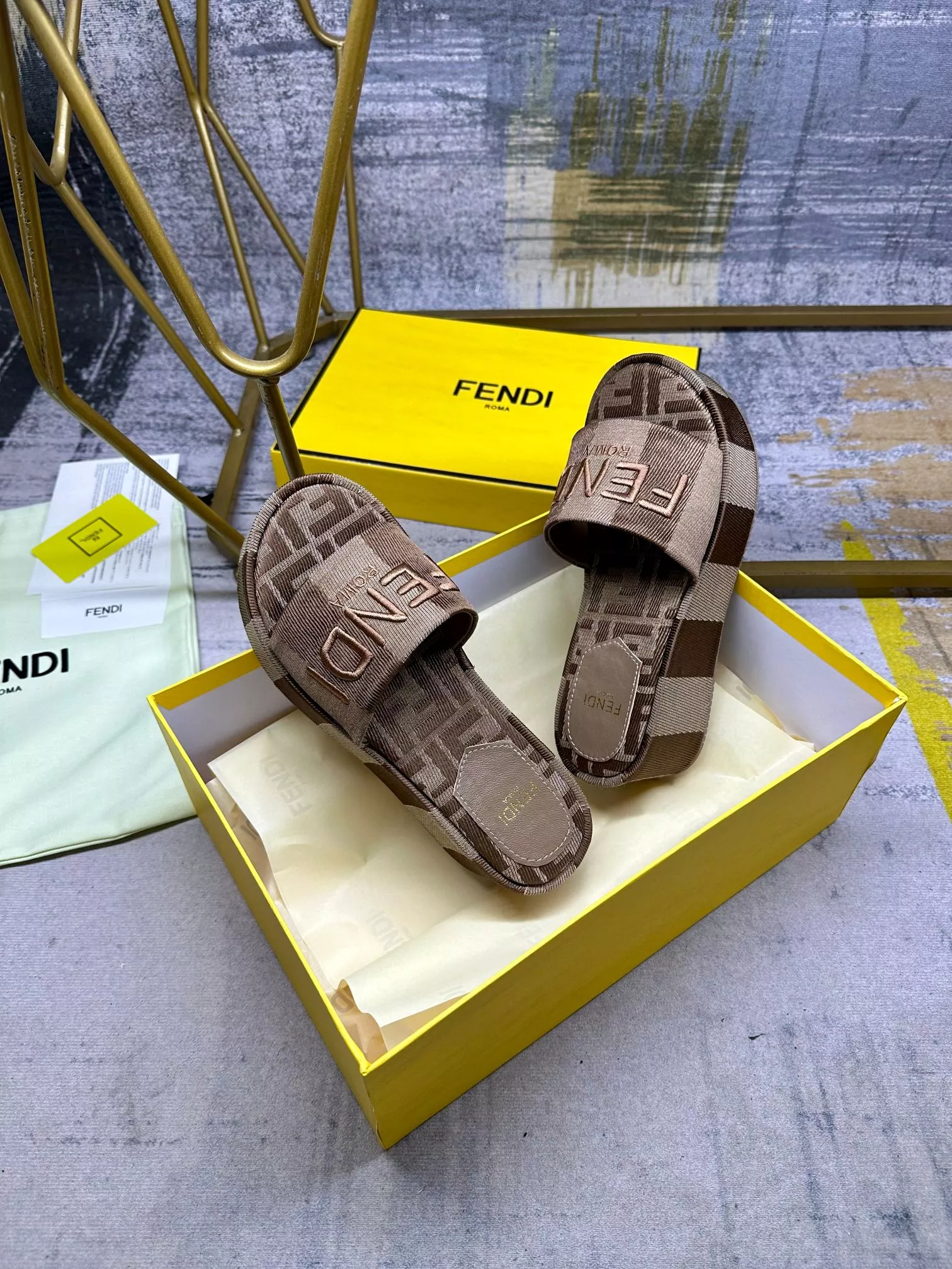 Fendi Slippers For Women StreetReady 3055