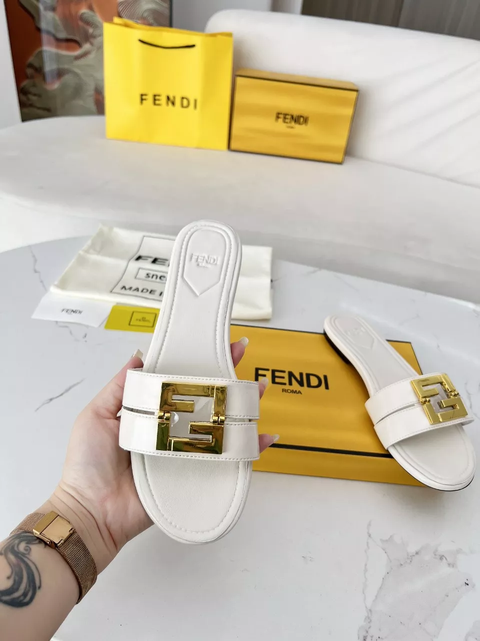 Fendi Slippers For Women Trendy 1400