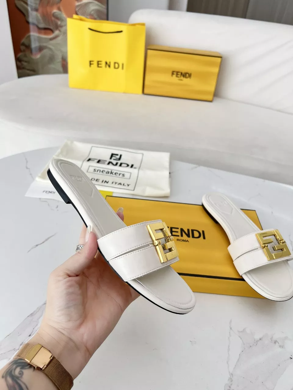 Fendi Slippers For Women Trendy 1400