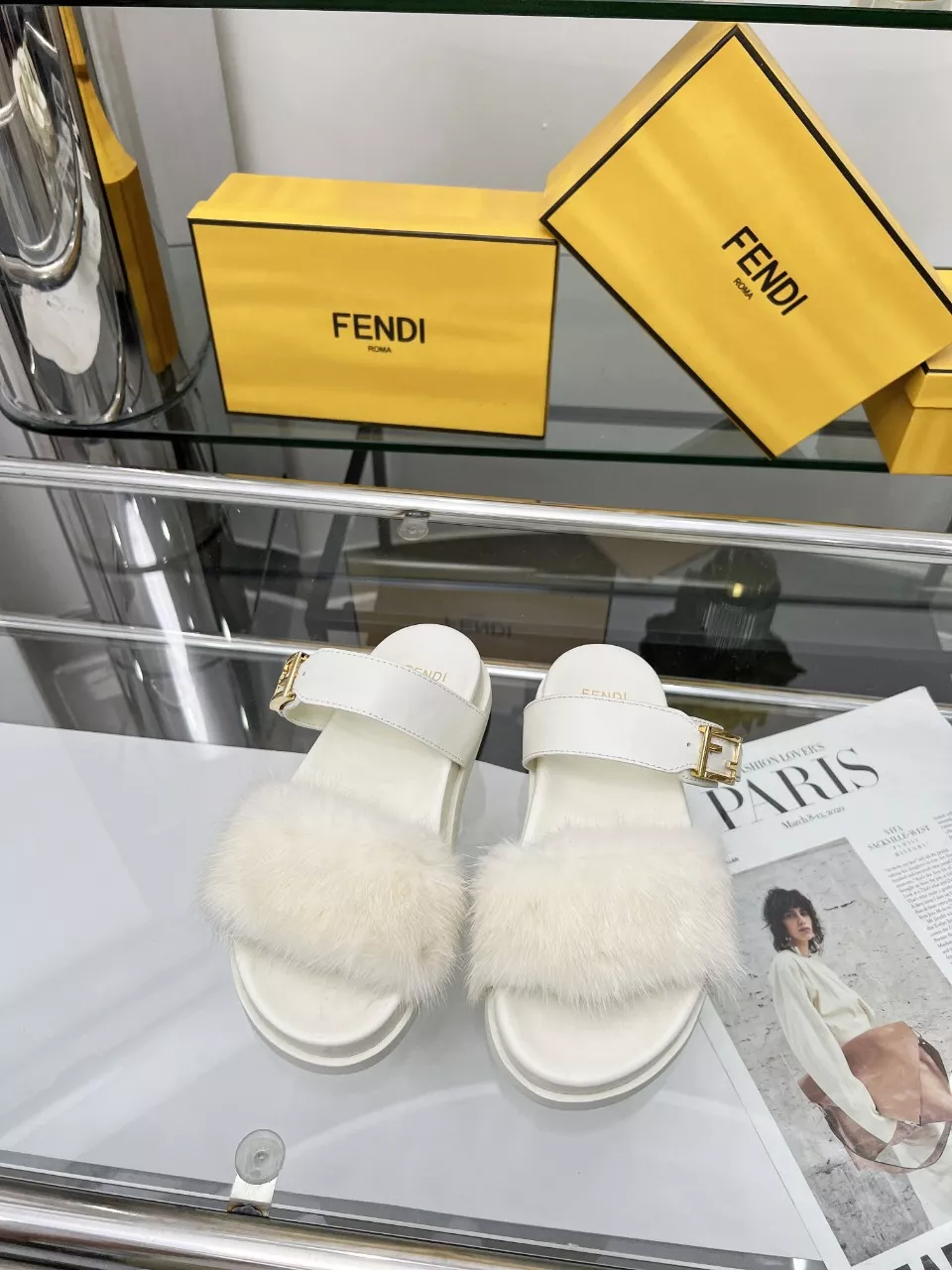 Fendi Slippers For Women Trendy 7495