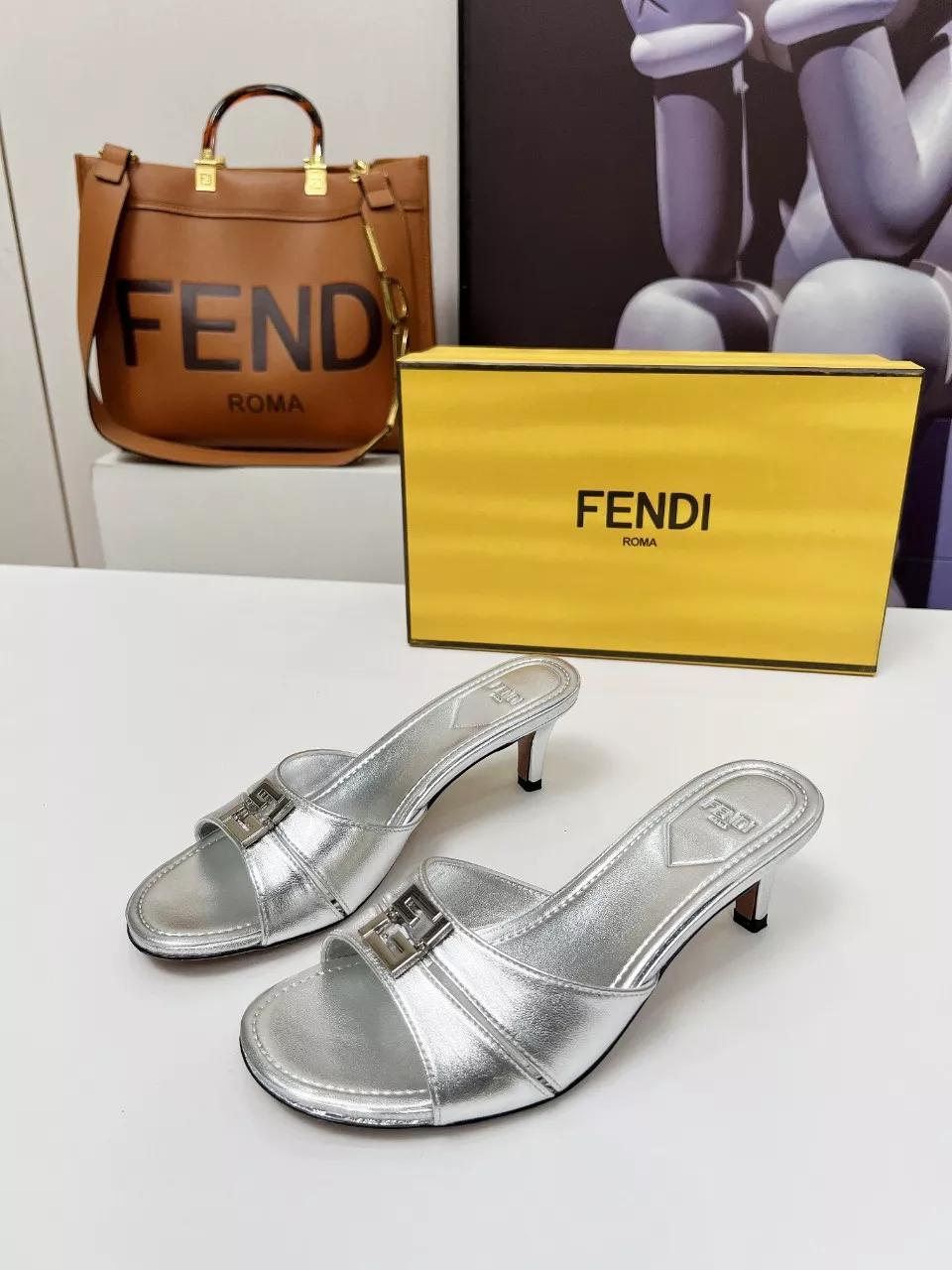 Fendi Slippers For Women Unique 162