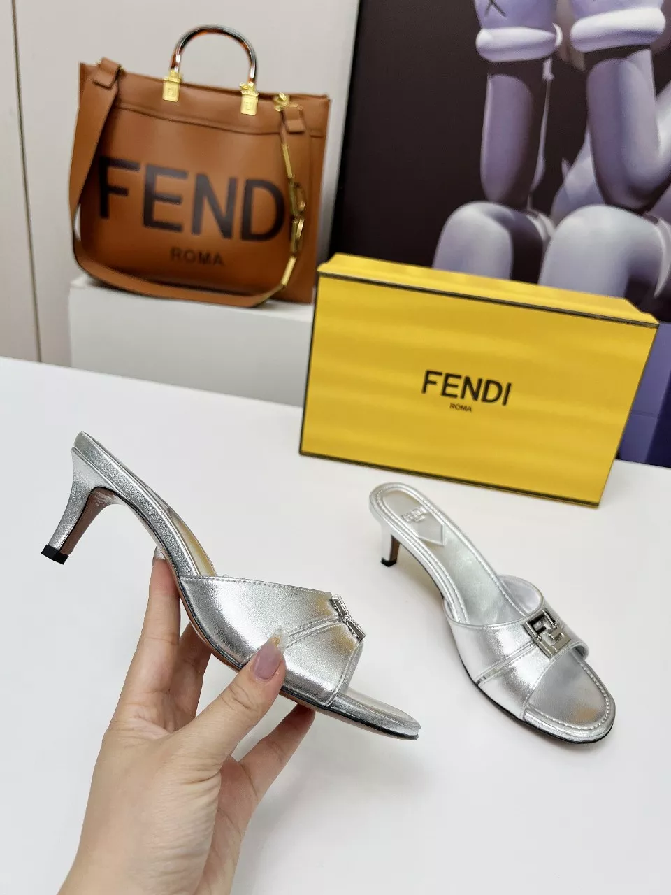 Fendi Slippers For Women Unique 162