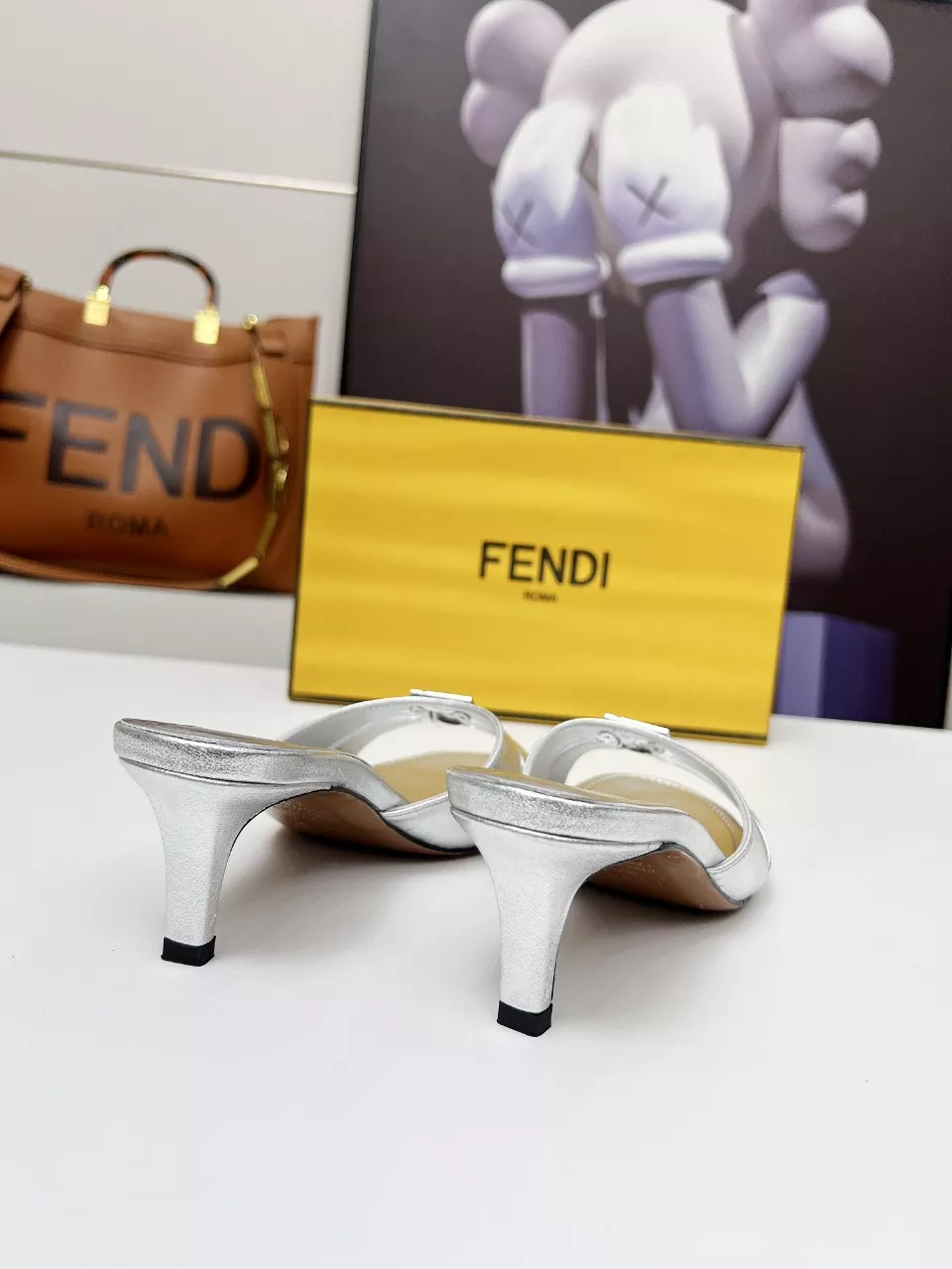 Fendi Slippers For Women Unique 162