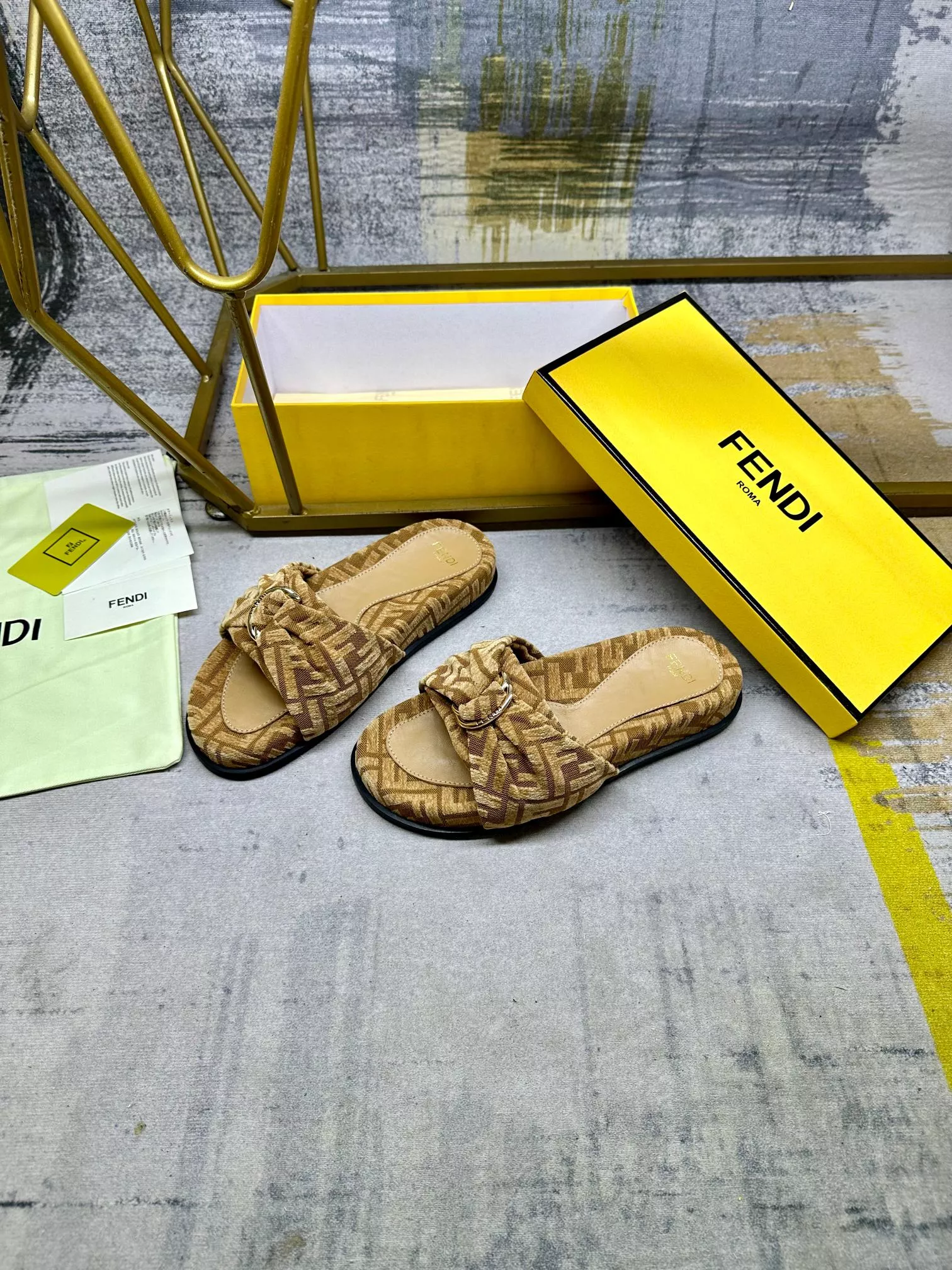 Fendi Slippers For Women WellDesigned 5658