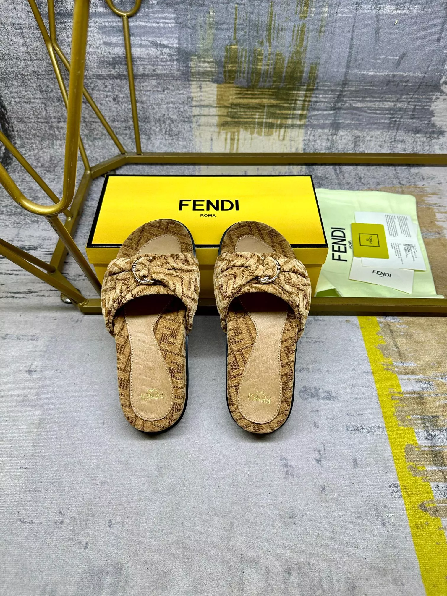 Fendi Slippers For Women WellDesigned 5658