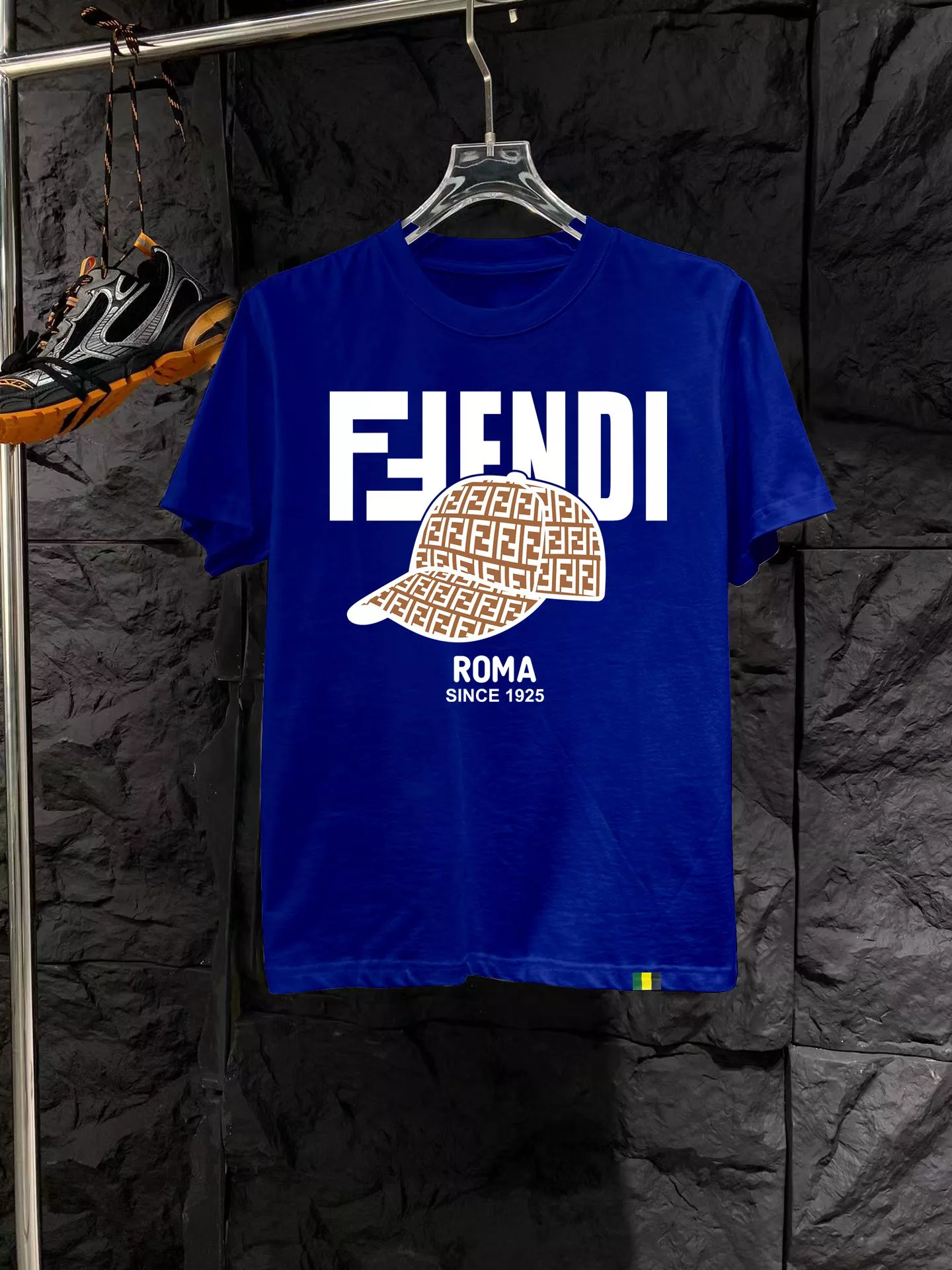 Fendi T-Shirts Short Sleeved For Men Comfortable 8075
