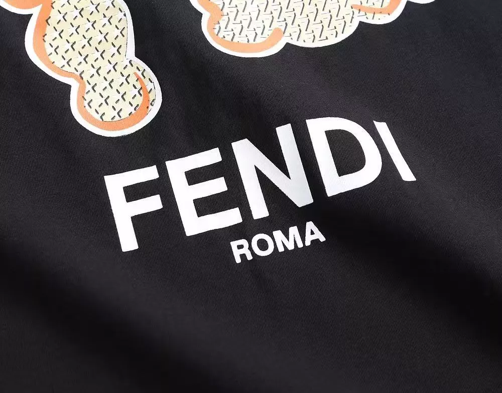 Fendi T-Shirts Short Sleeved For Men Compact 5372