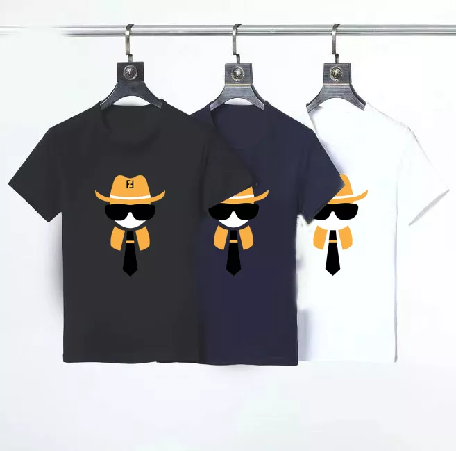 Fendi T-Shirts Short Sleeved For Men Fashionable 8940