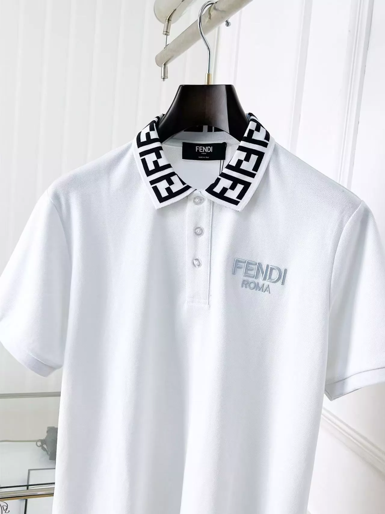 Fendi T-Shirts Short Sleeved For Men Lightweight 750