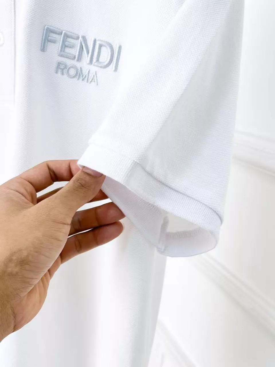Fendi T-Shirts Short Sleeved For Men Lightweight 750