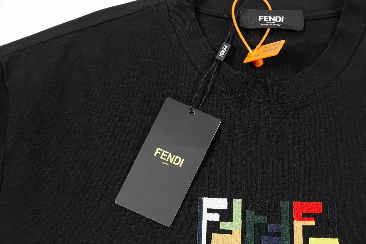 Fendi T-Shirts Short Sleeved For Unisex Cozy 9862