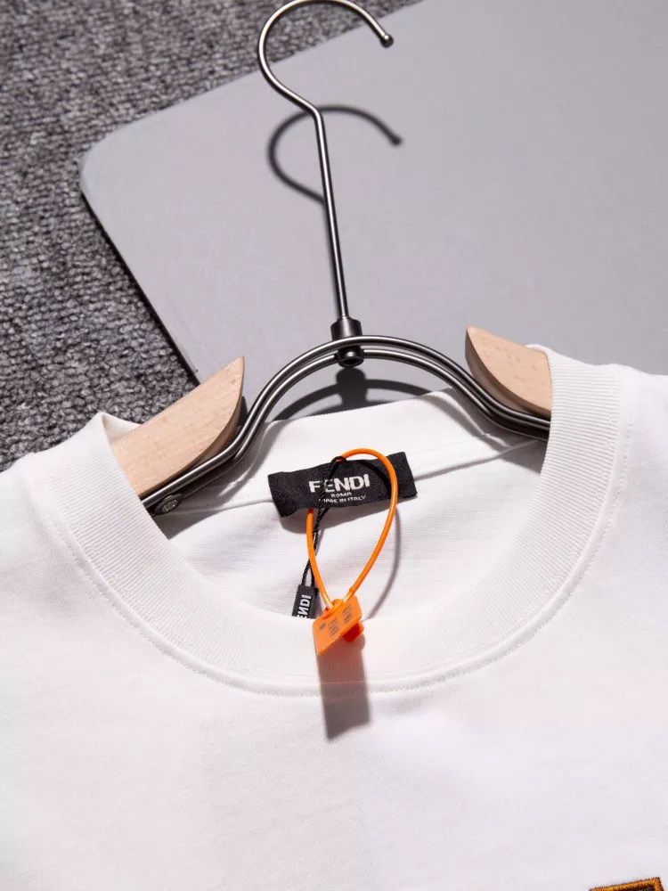 Fendi T-Shirts Short Sleeved For Unisex Durable 5869