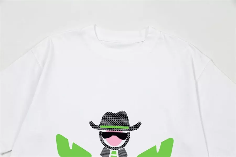 Fendi T-Shirts Short Sleeved For Unisex Elegant 6215