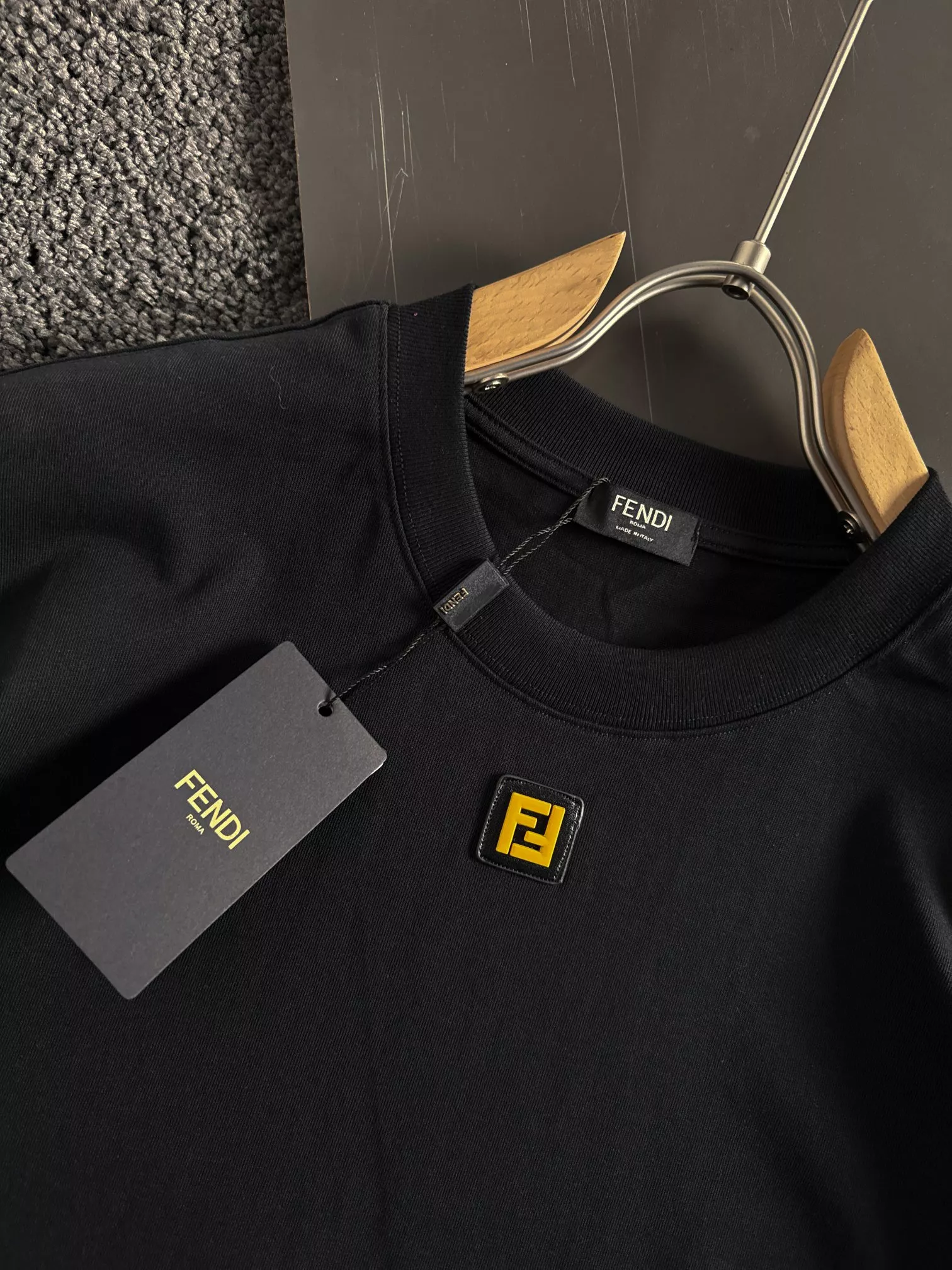 Fendi T-Shirts Short Sleeved For Unisex GoAnywhere 3042