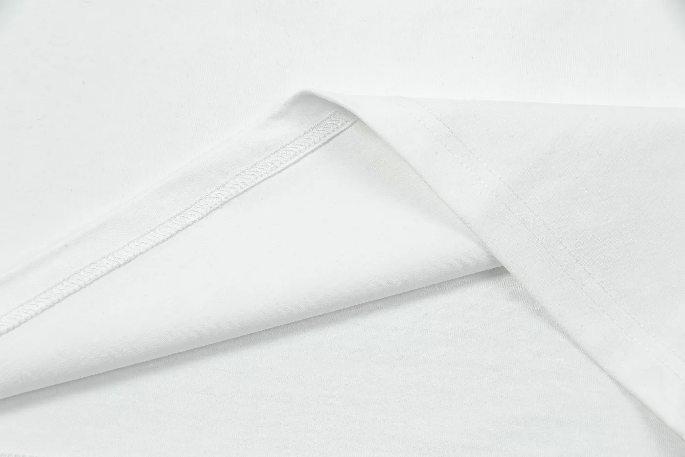 Fendi T-Shirts Short Sleeved For Unisex Minimalist 3279