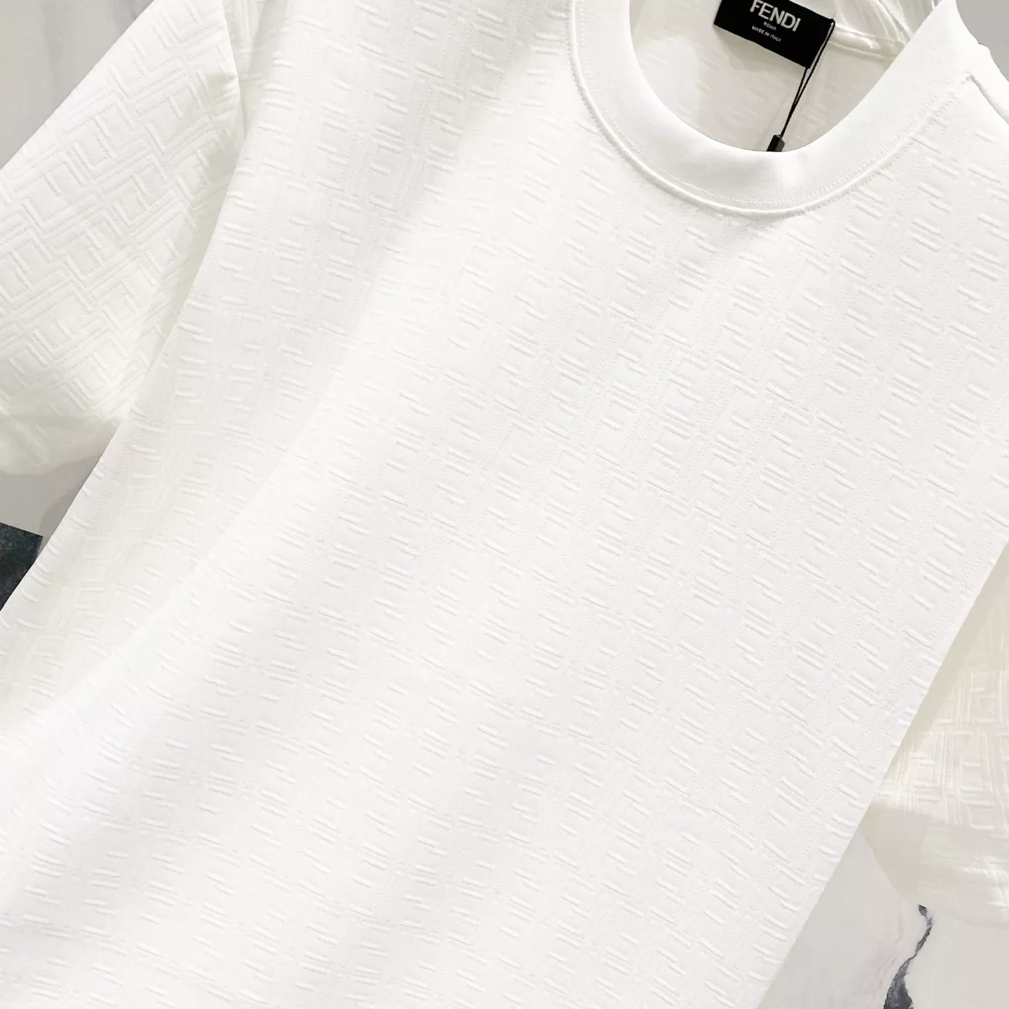 Fendi T-Shirts Short Sleeved For Unisex Minimalist 4511