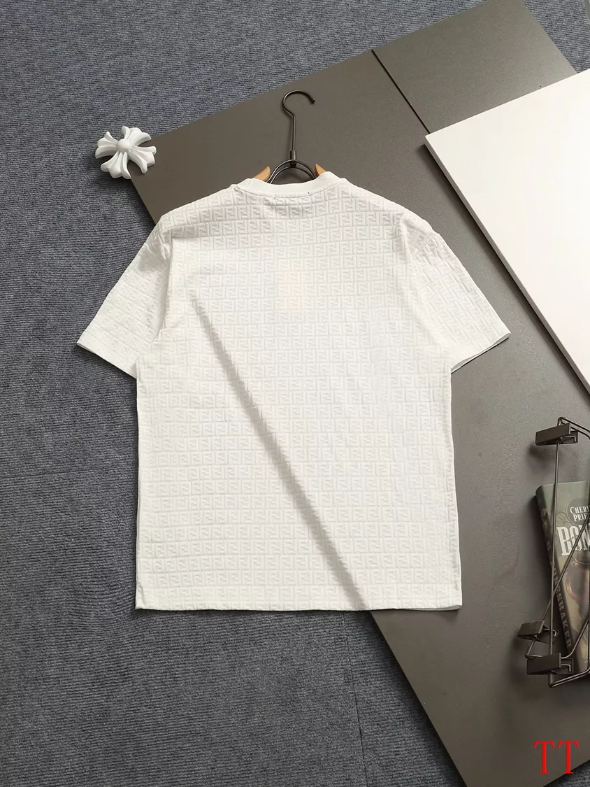Fendi T-Shirts Short Sleeved For Unisex Sophisticated 6093