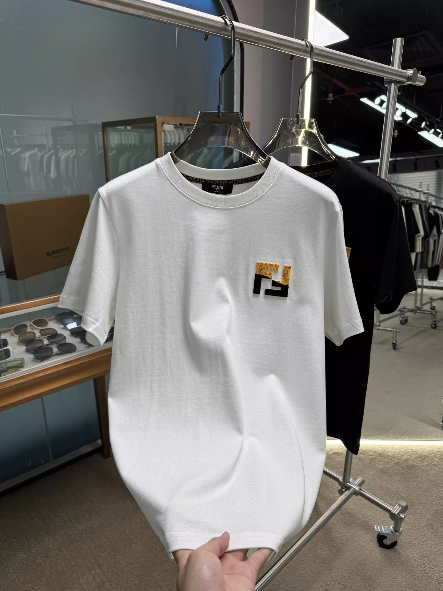 Fendi T-Shirts Short Sleeved For Unisex Timeless 1416