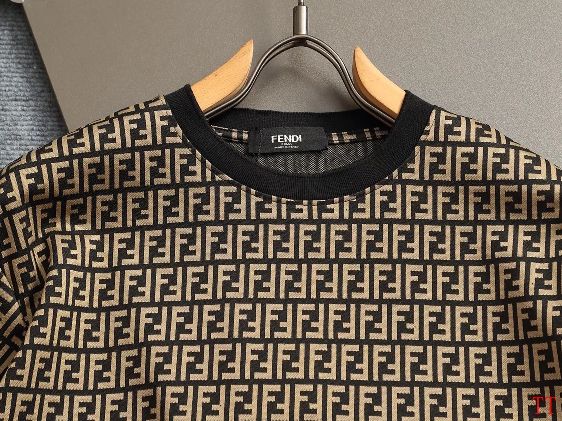 Fendi T-Shirts Short Sleeved For Unisex Trendy 1039