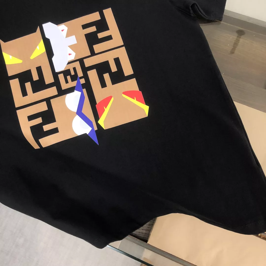 Fendi T-Shirts Short Sleeved For Unisex Vibrant 9043