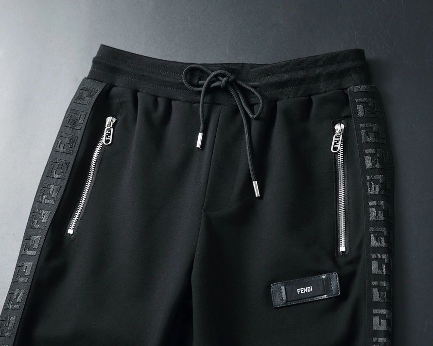 Fendi Tracksuits Long Sleeved For Men Flexible 6614