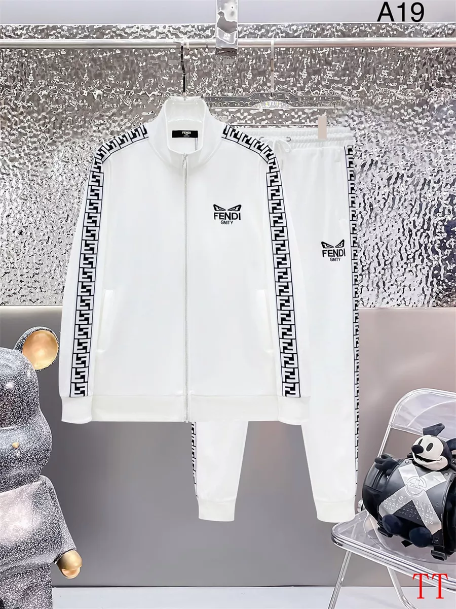 Fendi Tracksuits Long Sleeved For Men Functional 4987