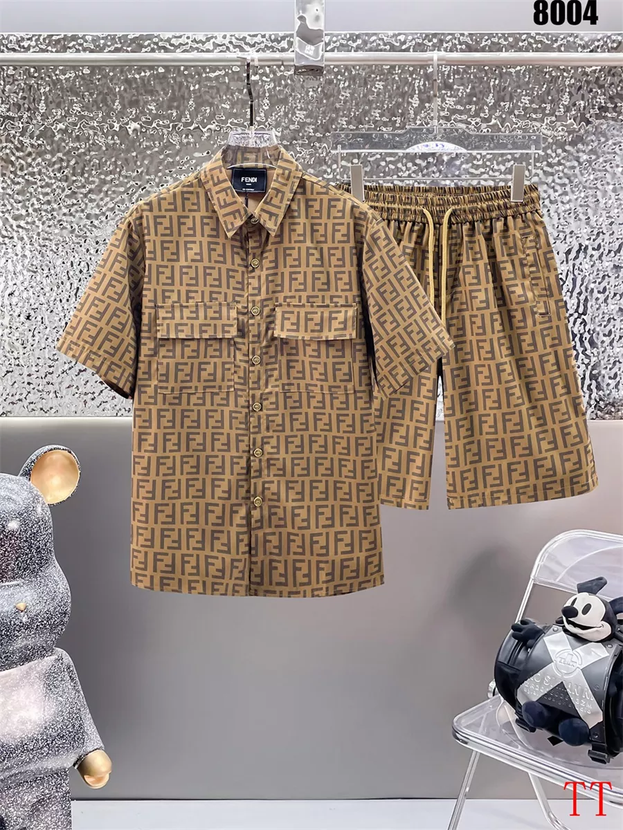 Fendi Tracksuits Short Sleeved For Men DailyWear 5364