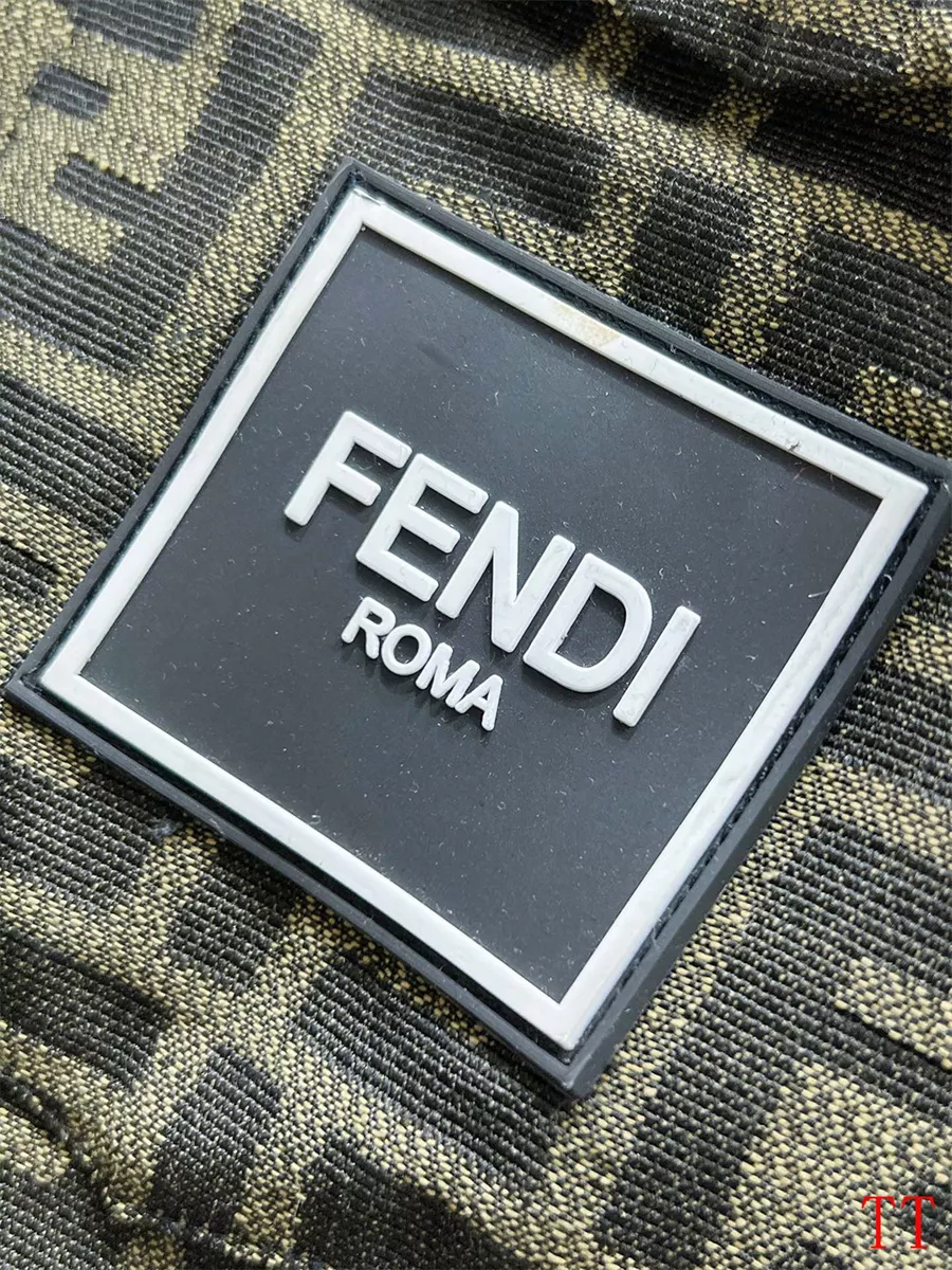 Fendi Tracksuits Short Sleeved For Men Functional 1910