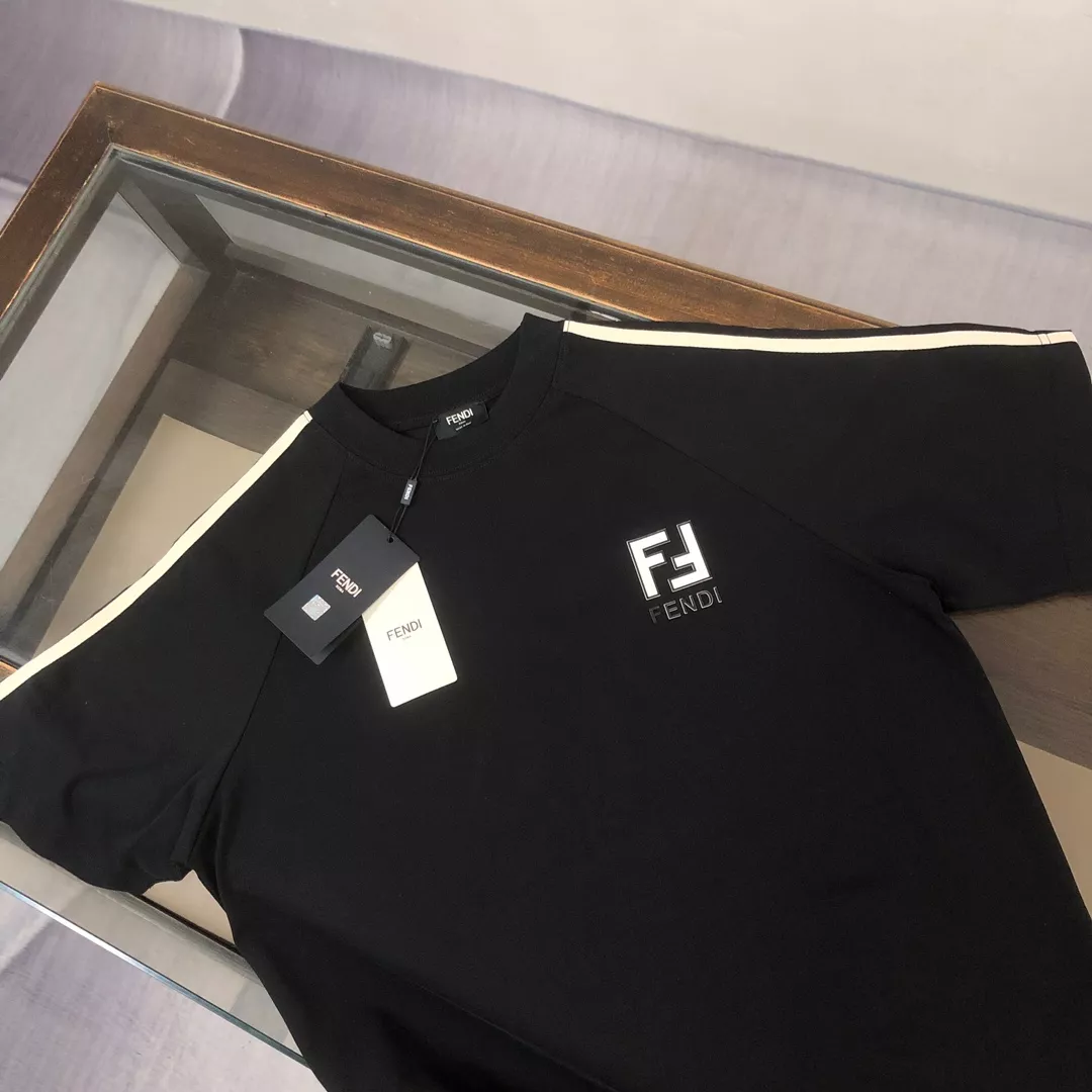 Fendi Tracksuits Short Sleeved For Men Vibrant 7242